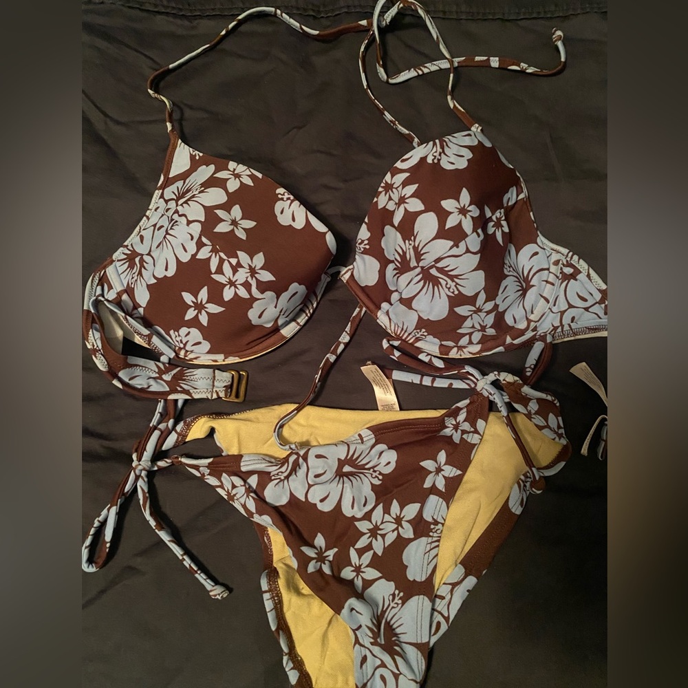 Victoria’s Secret swim